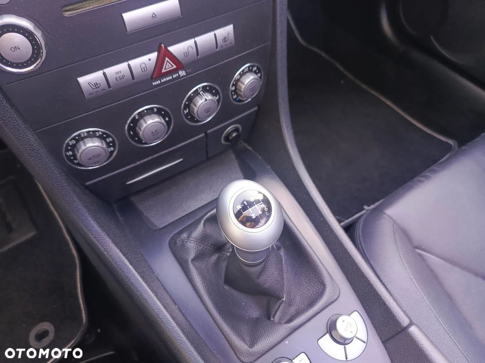 Mercedes-Benz SLK - 21