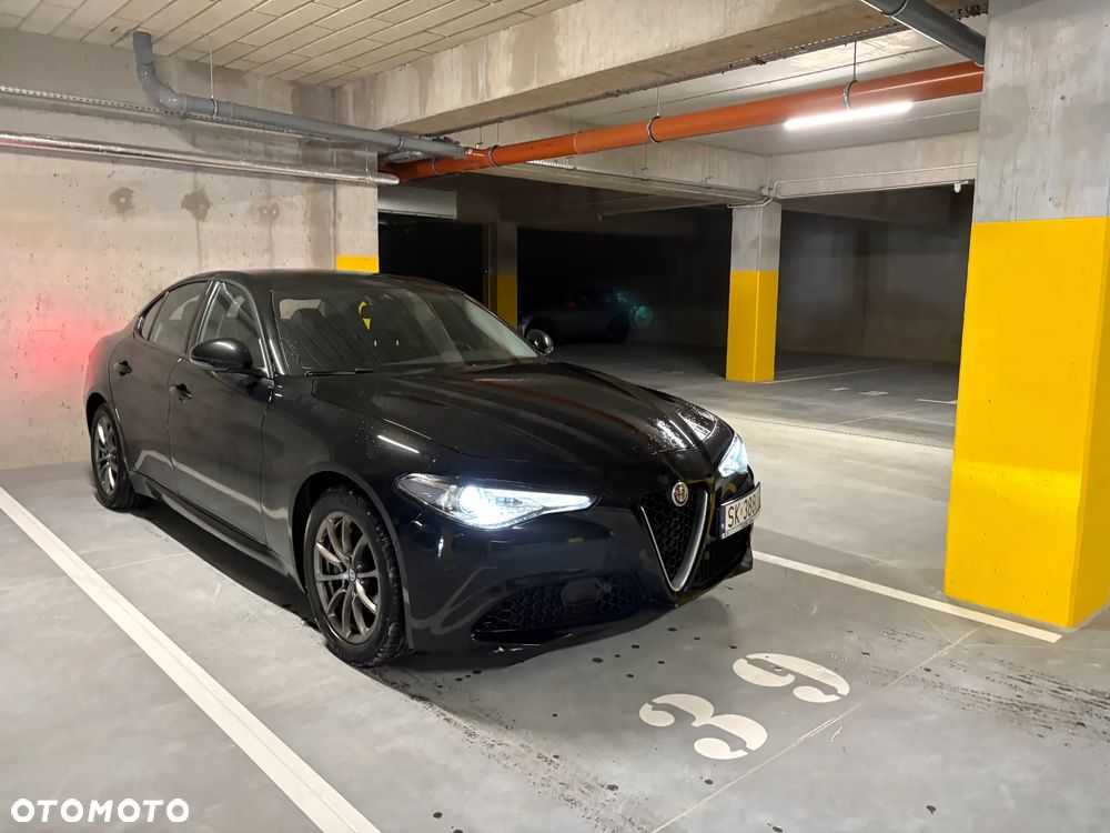Alfa Romeo Giulia 2.0 Turbo Business - 1