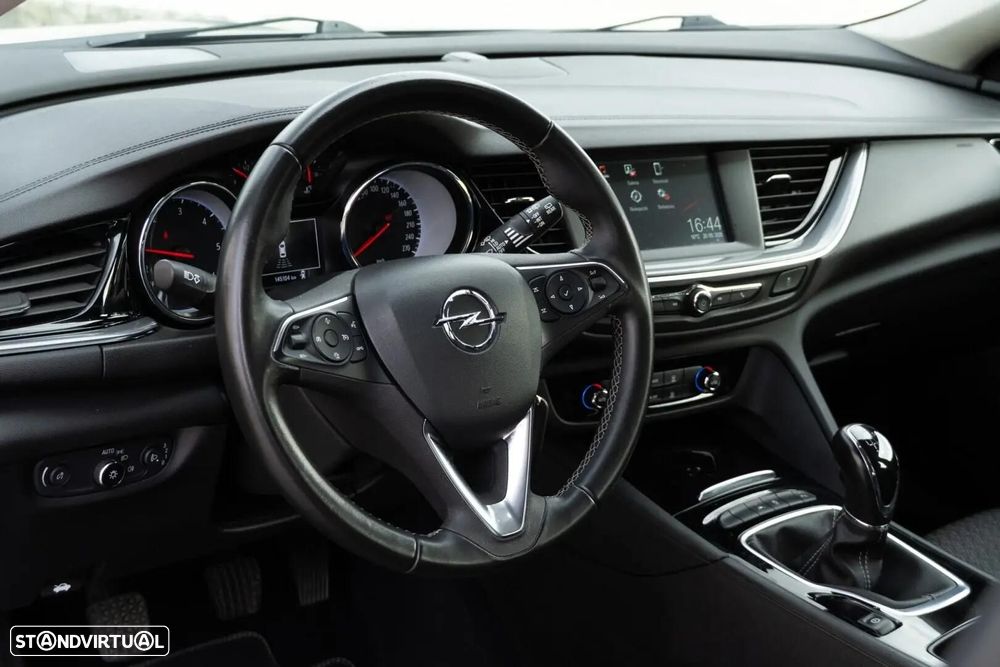 Opel Insignia Sports Tourer - 8