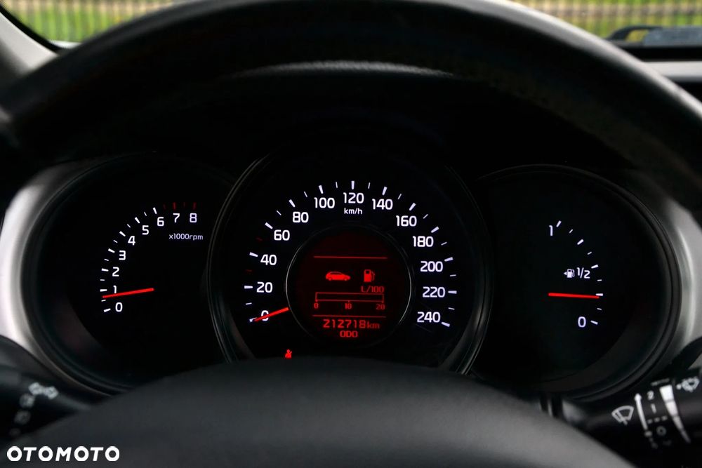Kia Ceed 1.6 GDI Dream Team Edition - 34