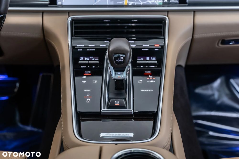 Porsche Panamera 4S GPF Executive - 31