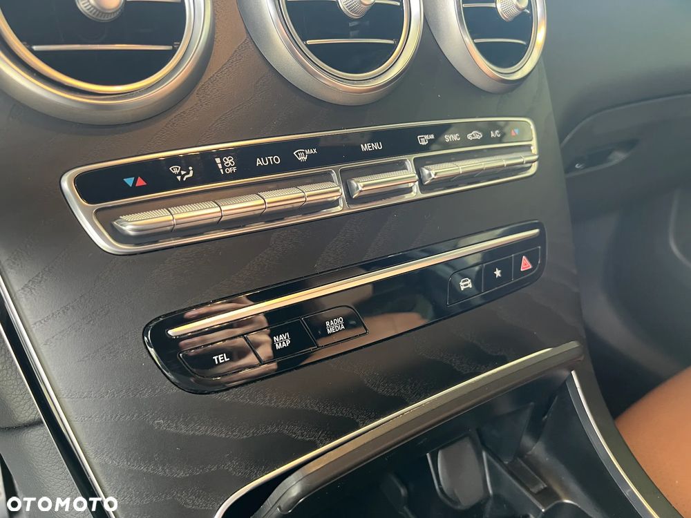 Mercedes-Benz GLC - 31
