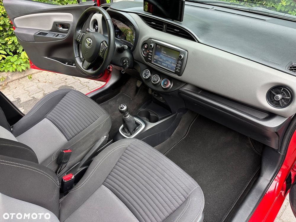 Toyota Yaris 1.5 Premium - 9