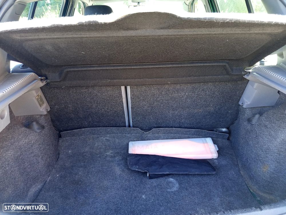 Renault Clio 1.2 - 9
