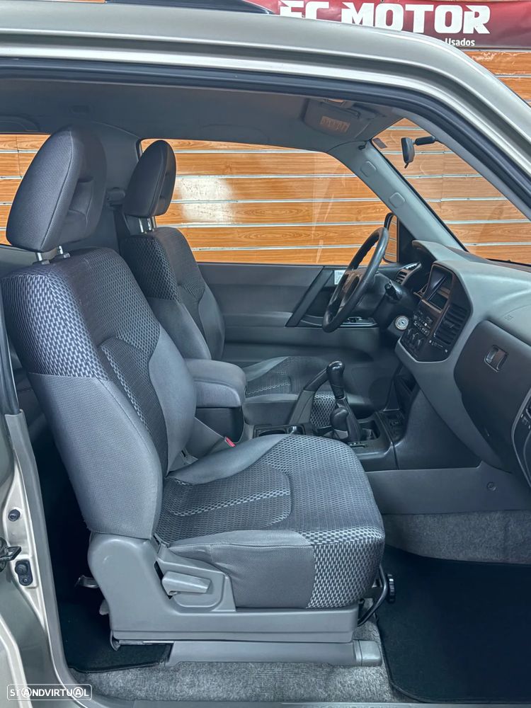 Mitsubishi Pajero 2.5 TD GLX - 10