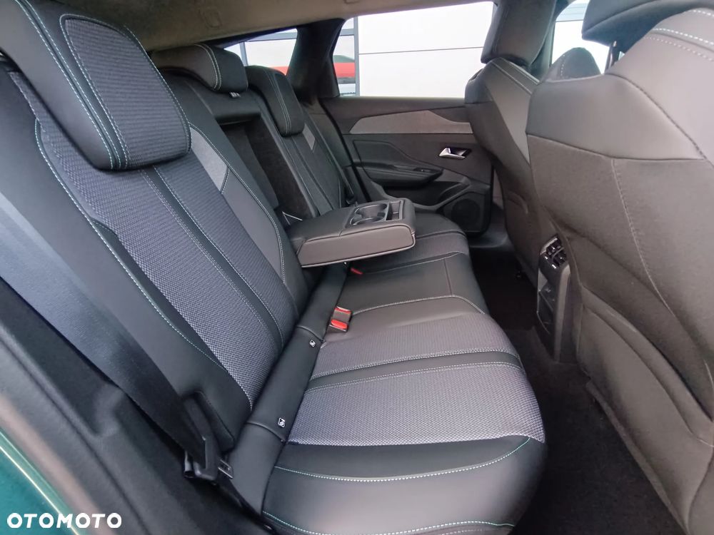 Peugeot 308 1.2 mHEV Allure S&S e-DCS6 - 16