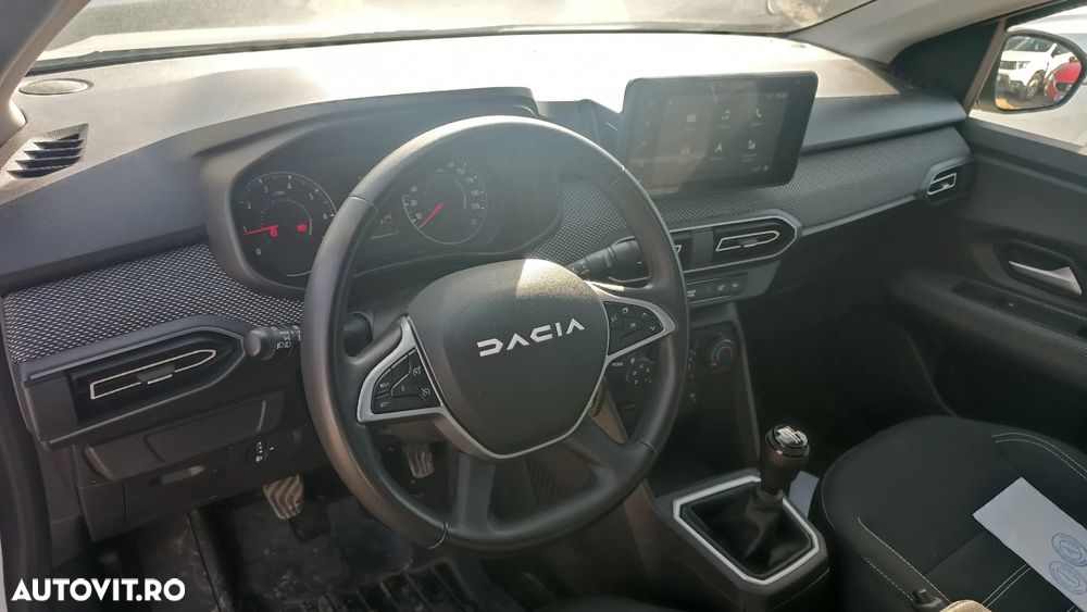 Dacia Logan TCe 90 MT6 Prestige - 9