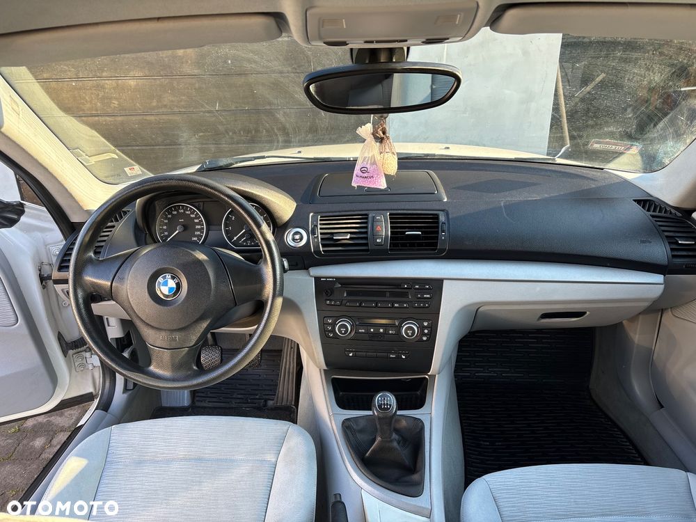 BMW Seria 1 116i - 10