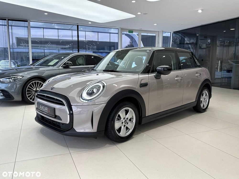 MINI Cooper Standard - 2