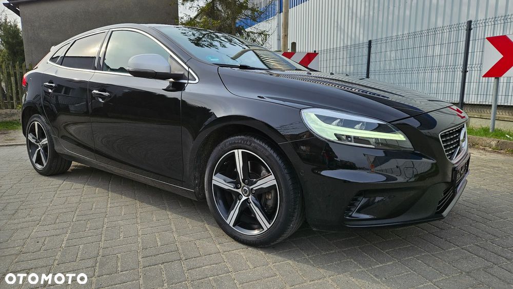 Volvo V40 T3 Drive-E R-Design Momentum - 17
