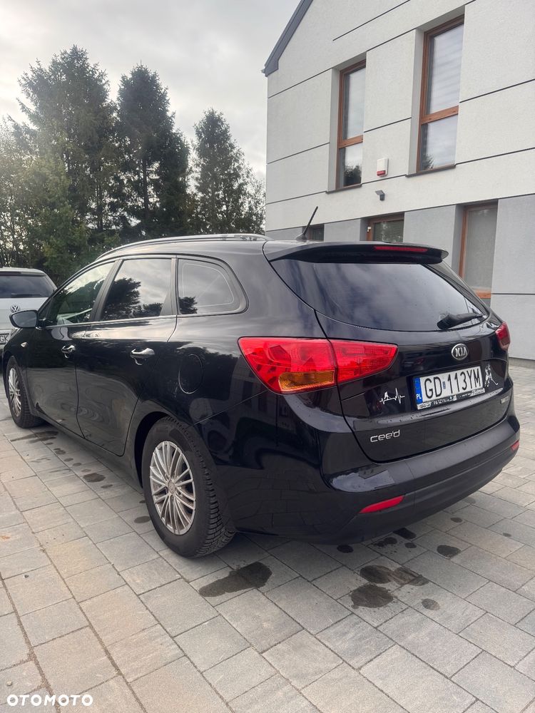Kia Ceed - 4