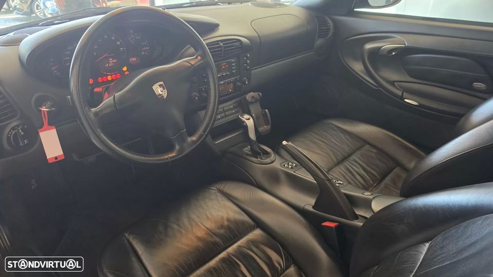 Porsche 911 (996) Carrera - 37