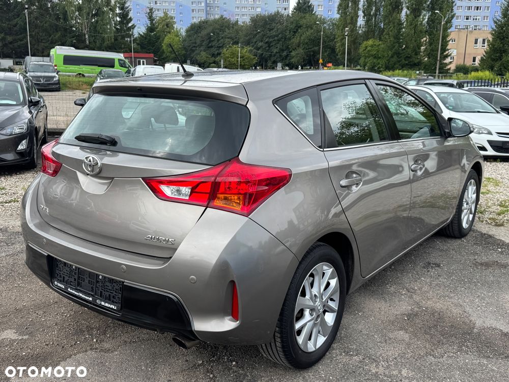 Toyota Auris 1.6 Life+ - 3