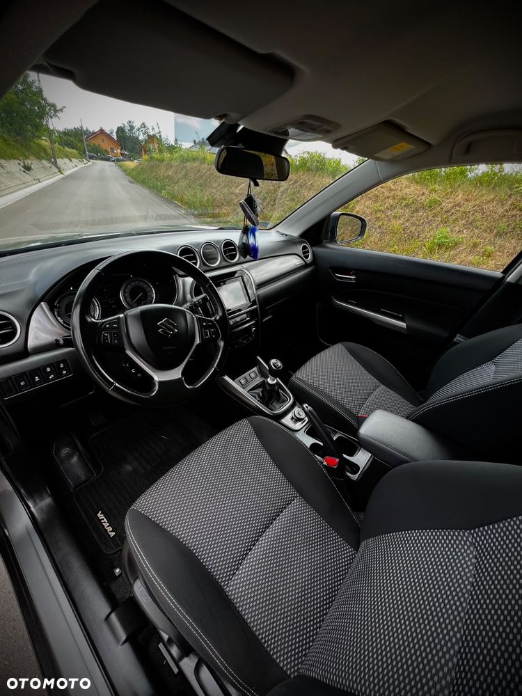 Suzuki Vitara 1.4 Boosterjet SHVS Premium 4WD - 27
