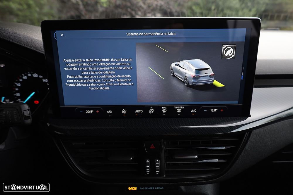 Ford Focus 1.0 EcoBoost MHEV ST-Line - 35