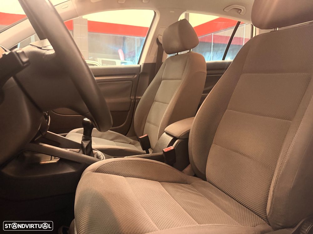 VW Golf 1.4i Confortline - 6