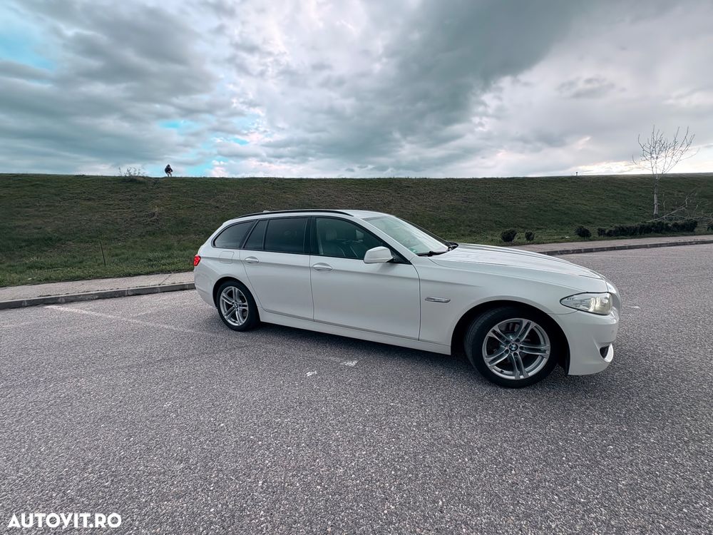 BMW Seria 5 520d Luxury Line - 3