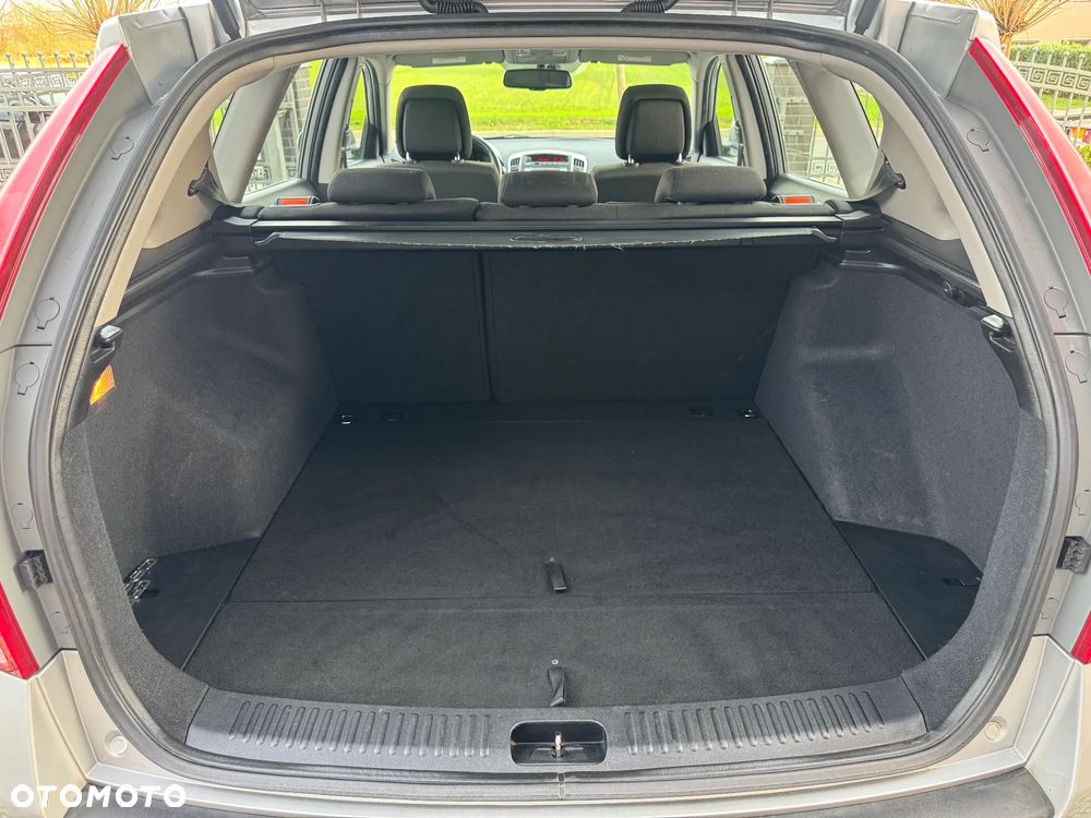 Kia Ceed 1.6 CVVT SW Dream-Team Edition - 35