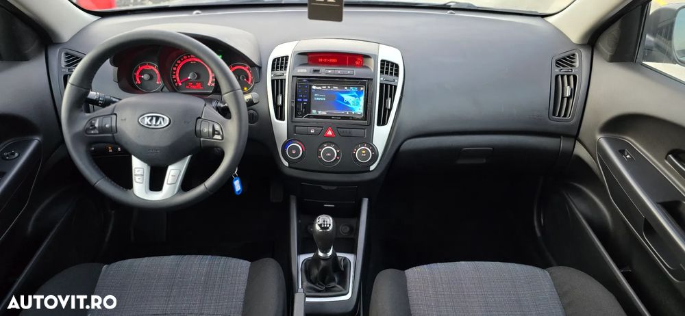 Kia Ceed 1.6 DSL CITY - 6