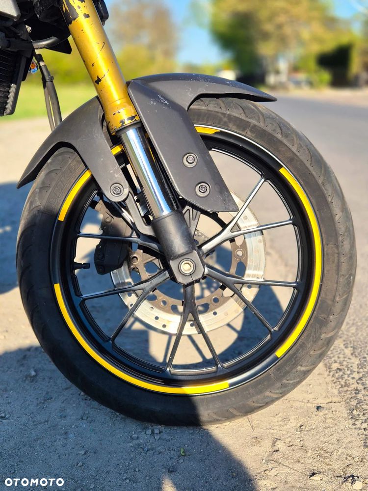 Yamaha MT - 21