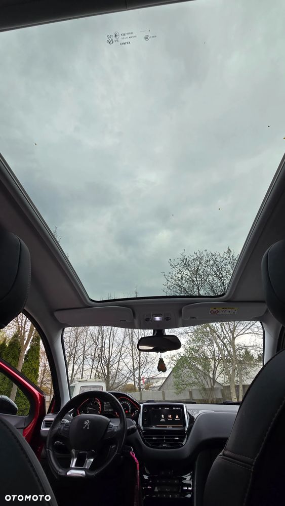 Peugeot 2008 1.5 BlueHDi GT Line S&S - 33