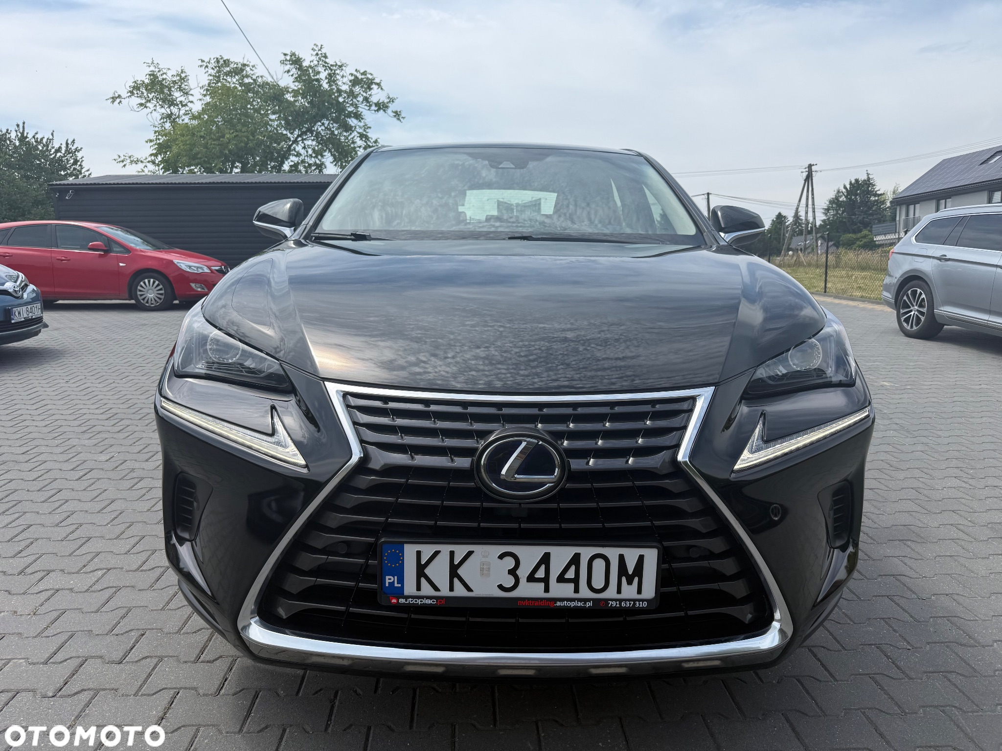 Lexus NX 300h Style Edition - 2
