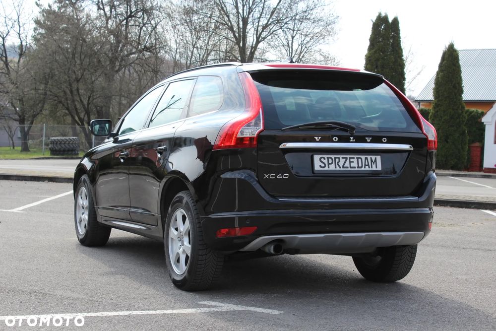 Volvo XC 60 D3 Momentum - 3