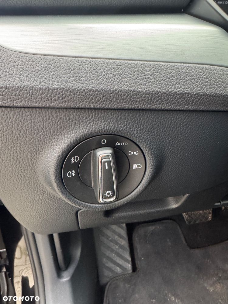 Skoda Superb 2.0 TDI DSG Premium Edition - 15