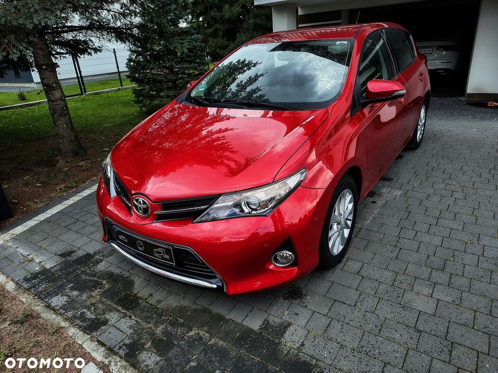 Toyota Auris 1.6 Valvematic Executive - 8