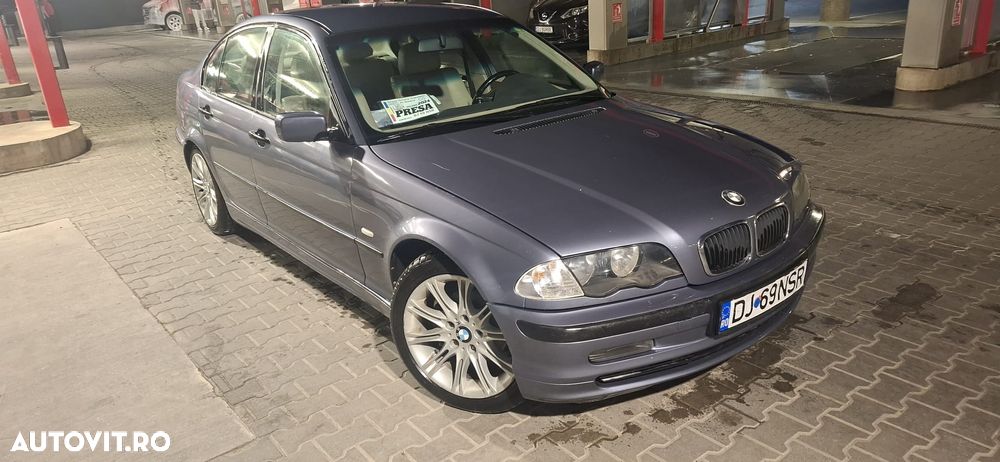 BMW Seria 3 316i - 1