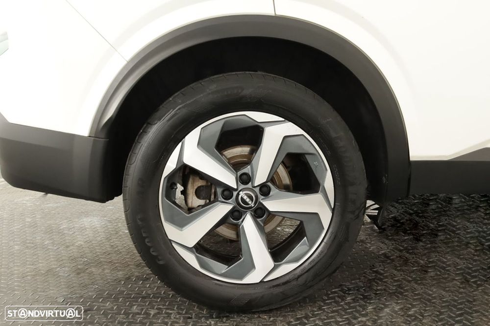 Nissan Qashqai 1.3 DIG-T N-Connecta Xtronic - 5