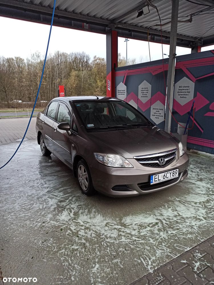 Honda City 1.4 Comfort - 3
