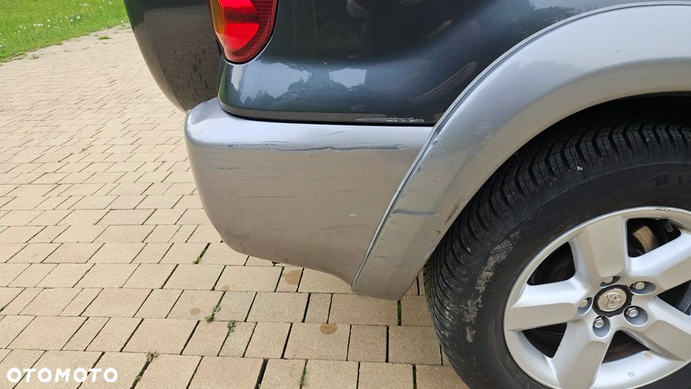 Toyota RAV4 D-4D 4x4 - 21