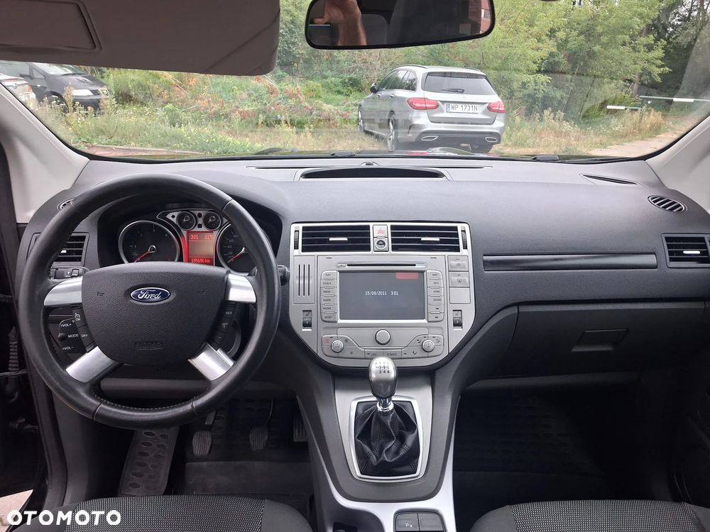 Ford Kuga 2.0 TDCi 2x4 Titanium - 19