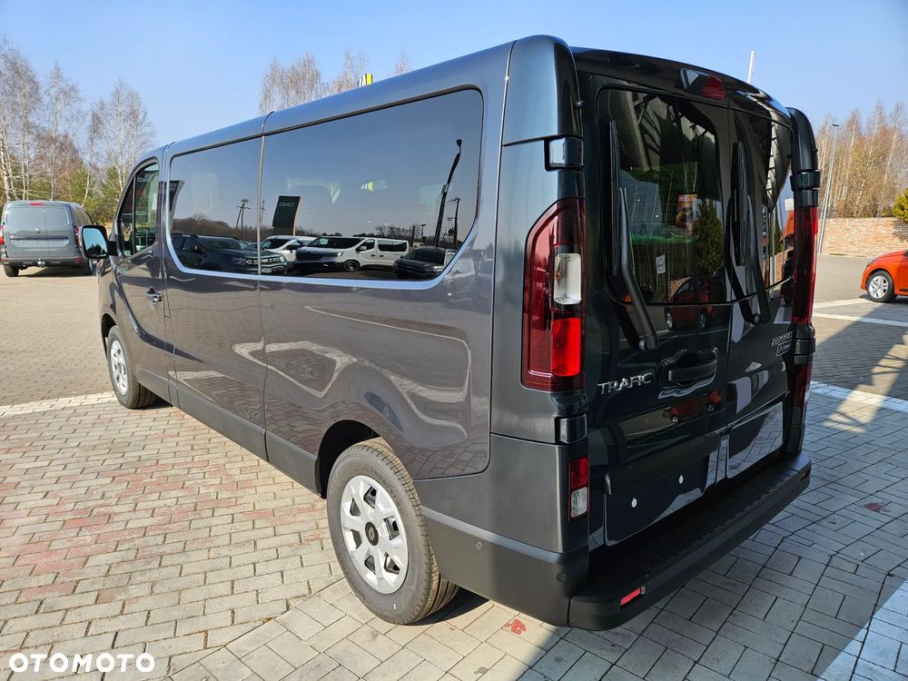 Renault Trafic 2.0 dCi - 6