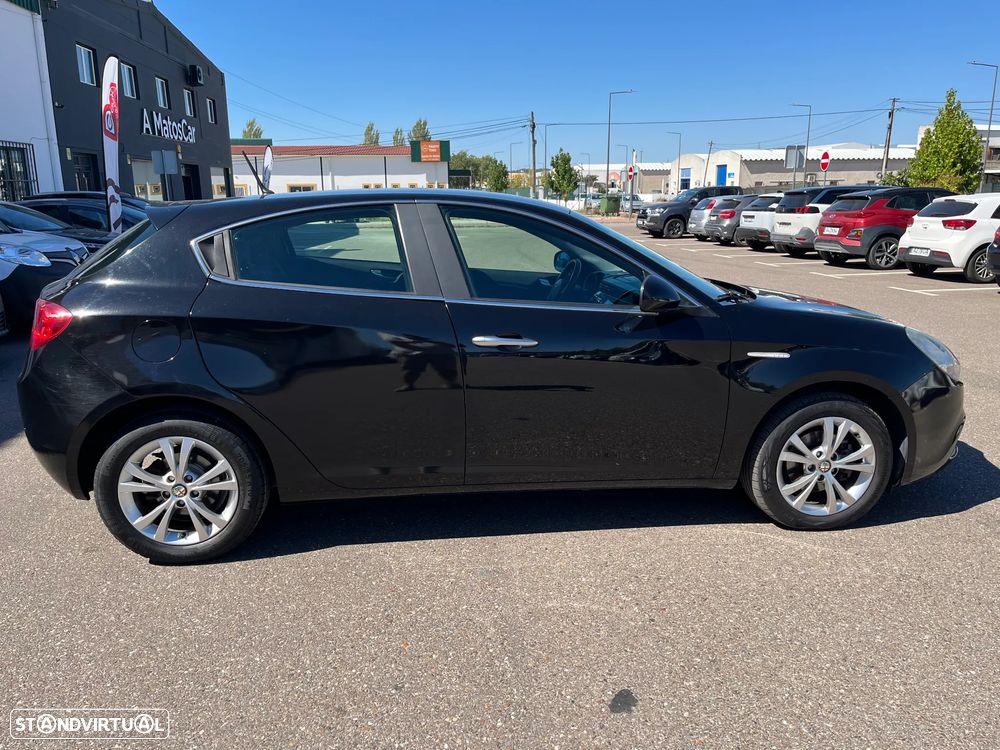 Alfa Romeo Giulietta 1.6 JTDm Distinctive - 6