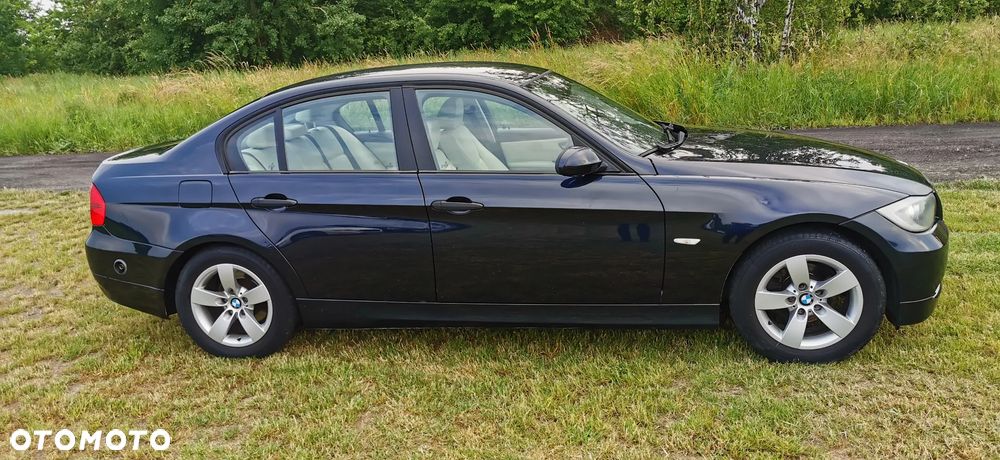 BMW Seria 3 318i - 27