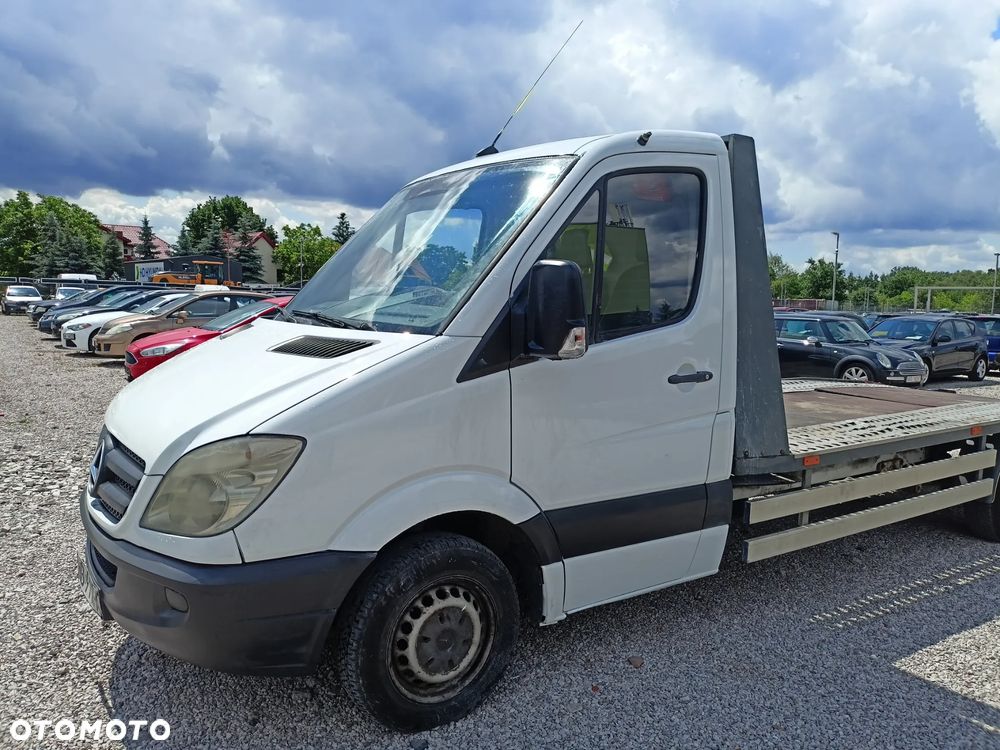 Mercedes-Benz Sprinter - 2