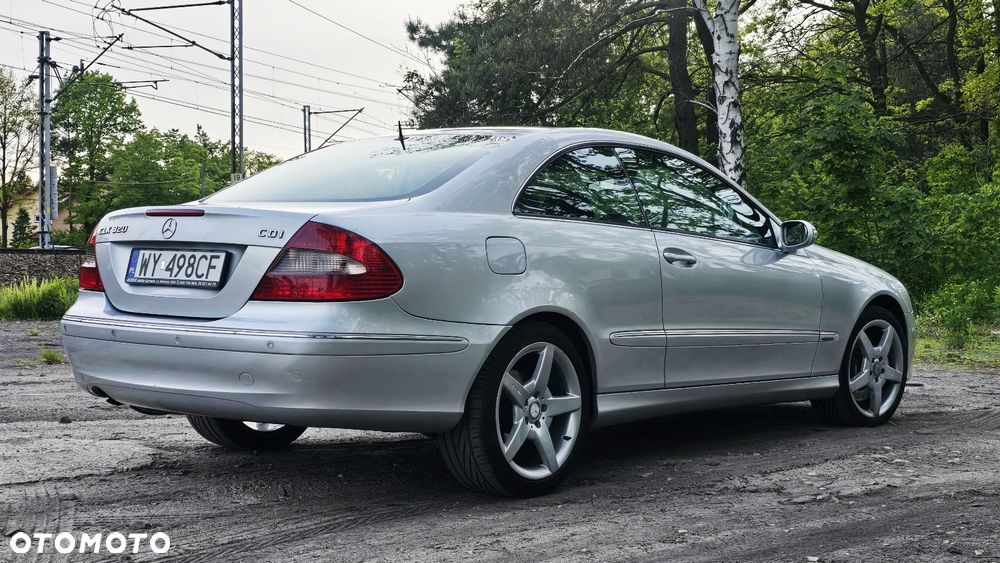 Mercedes-Benz CLK - 10