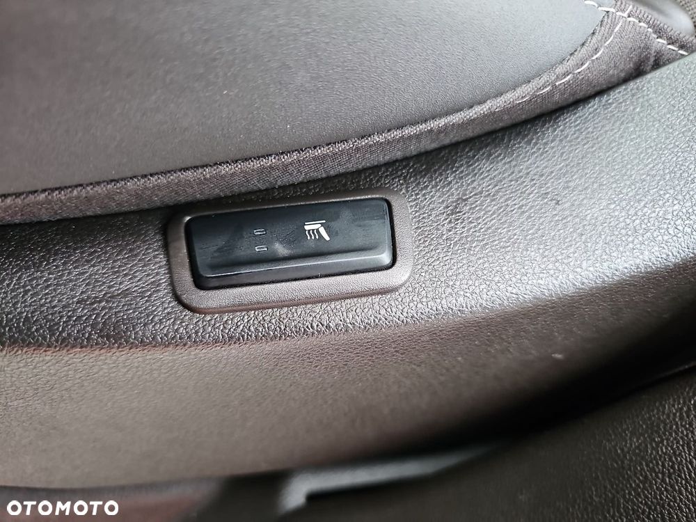 Renault Espace 1.6 dCi Energy Initiale Paris EDC - 27