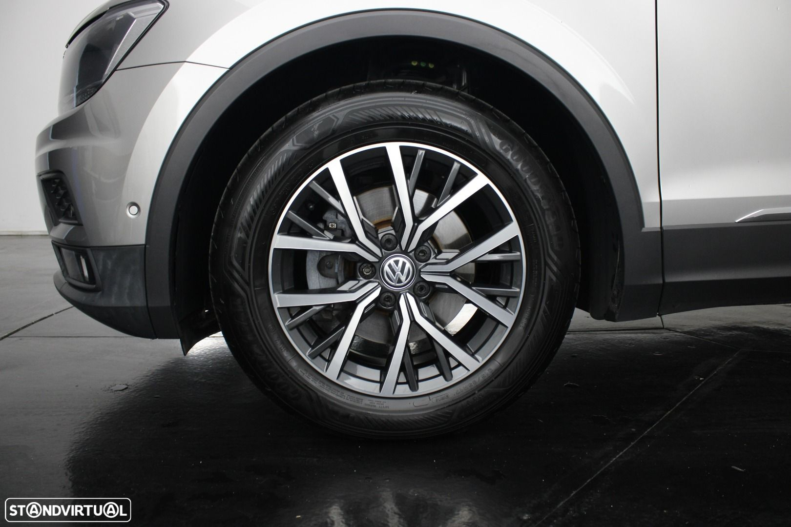 VW Tiguan 1.6 TDI Confortline - 33