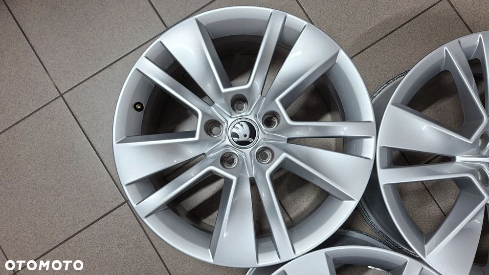 Felgi Aluminiowe 17 Skoda Karoq Kodiaq 5x112 ET 45 - 11