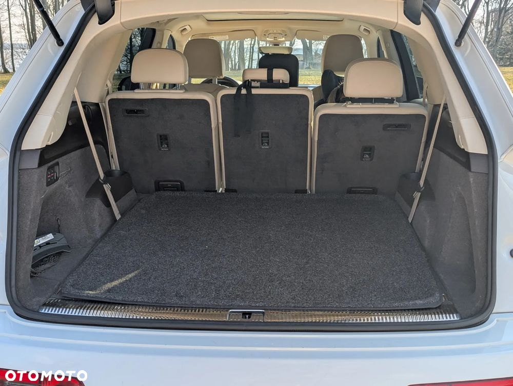 Audi Q7 3.0 TFSI Quattro Tiptronic - 11