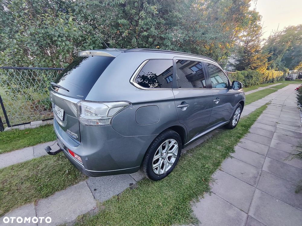 Mitsubishi Outlander - 15