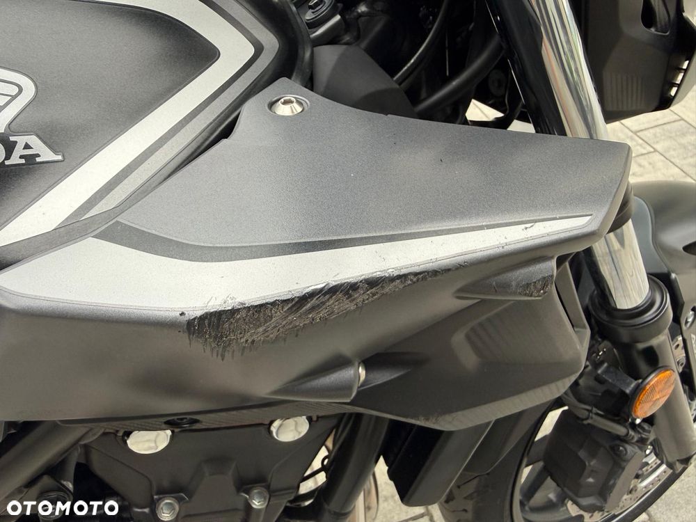 Honda CB - 12