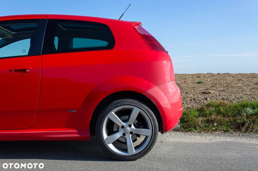 Fiat Grande Punto - 22