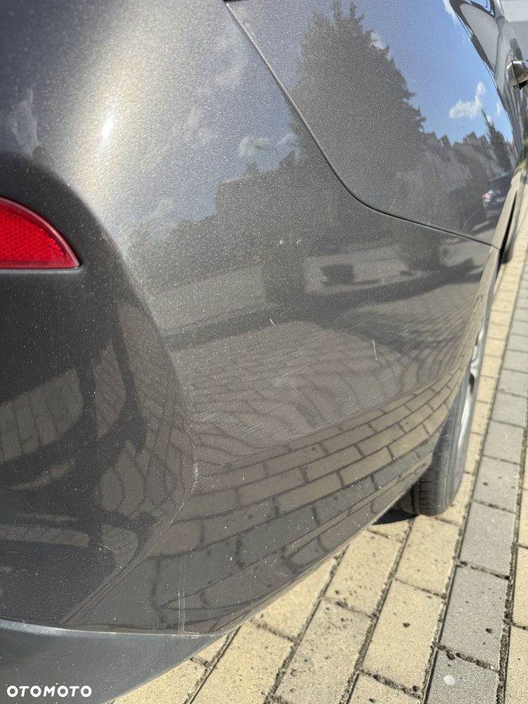 Hyundai i30 1.6 D GO - 10
