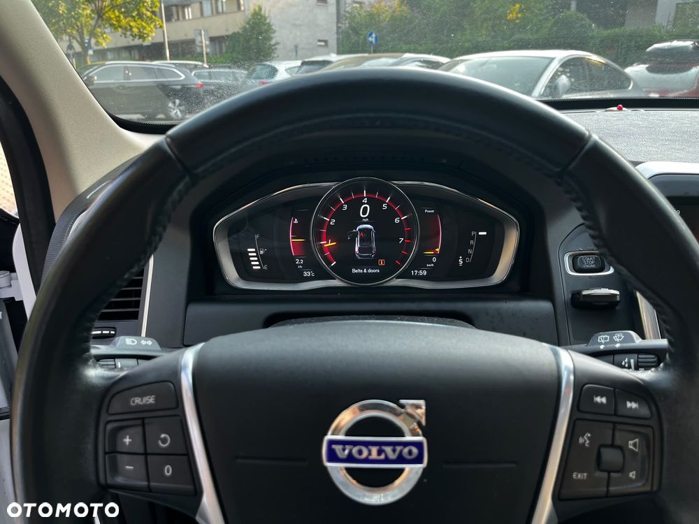 Volvo XC 60 T5 AWD Momentum - 19