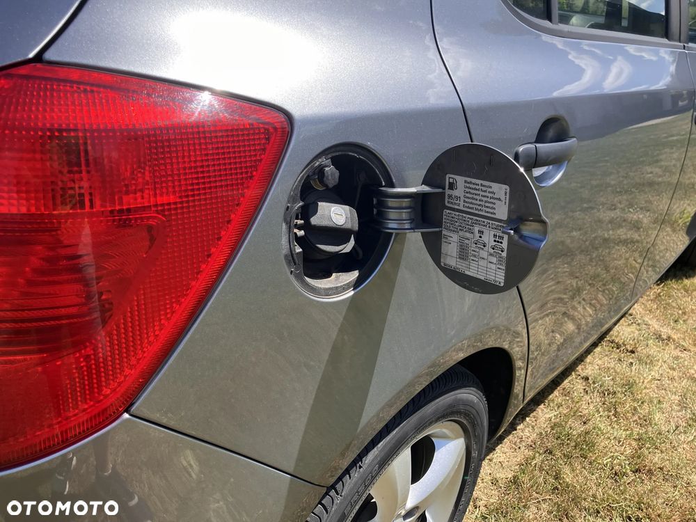 Skoda Fabia 1.4 16V Active - 8