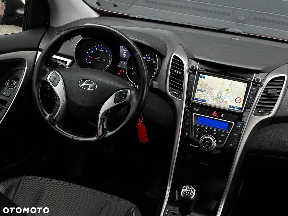 Hyundai i30 1.4 Premium - 12